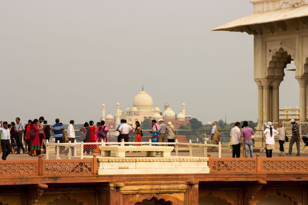 Ágra: Taj Mahal z neďalekej pevnosti Red Fort