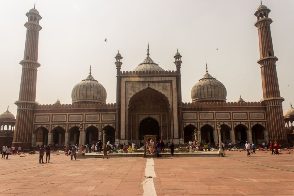 New Delhi: Jama Masjid - jedna z najväčších islámskych stavieb. Vybehol som si aj do vežičky vľavo hore