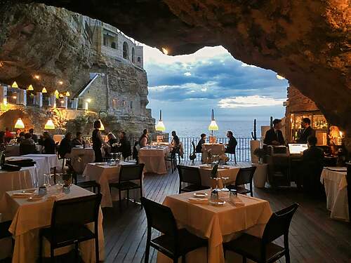 Ali Barbour's Cave Restaurant