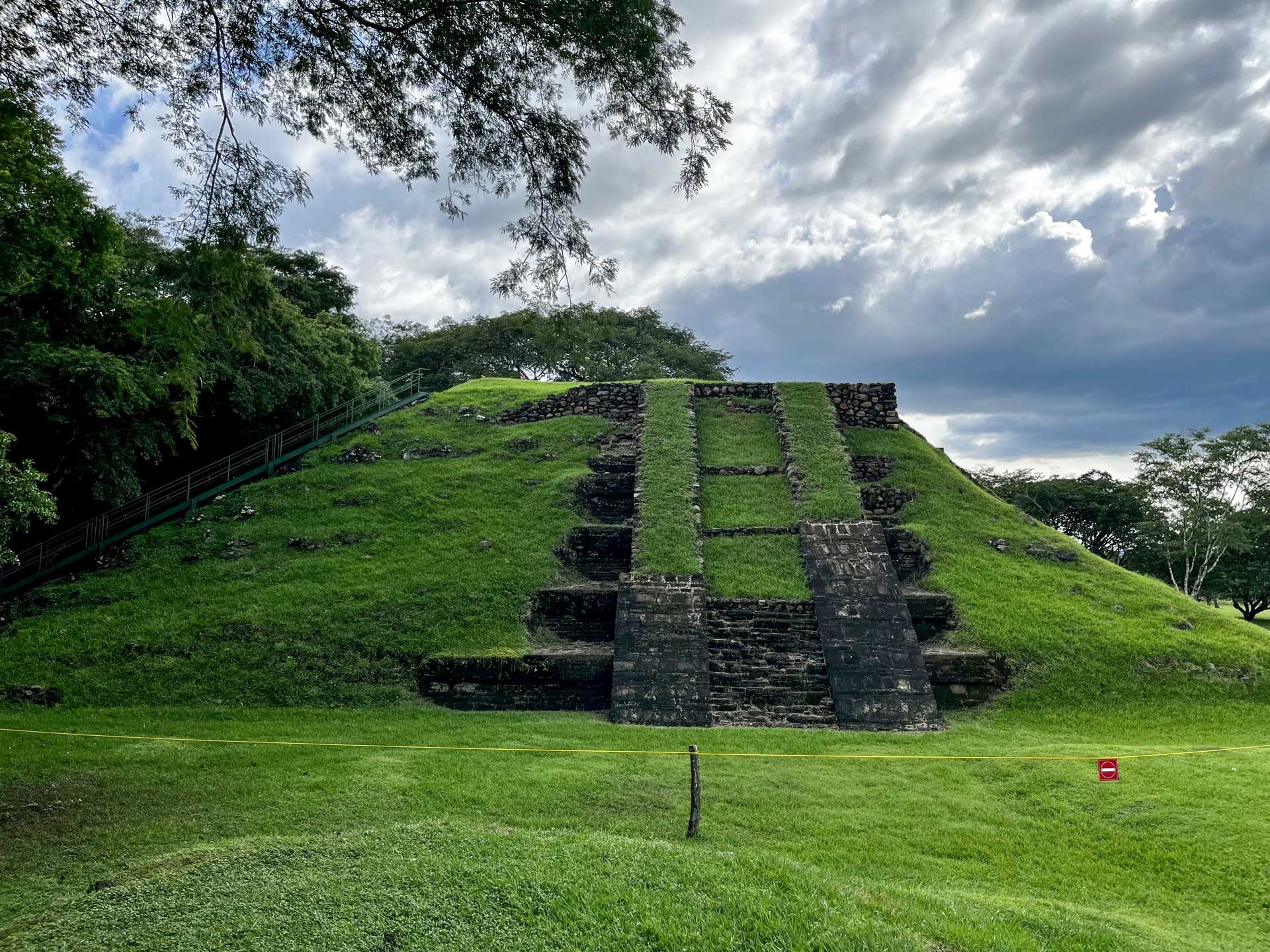 Parque Arqueológico Cihuatán