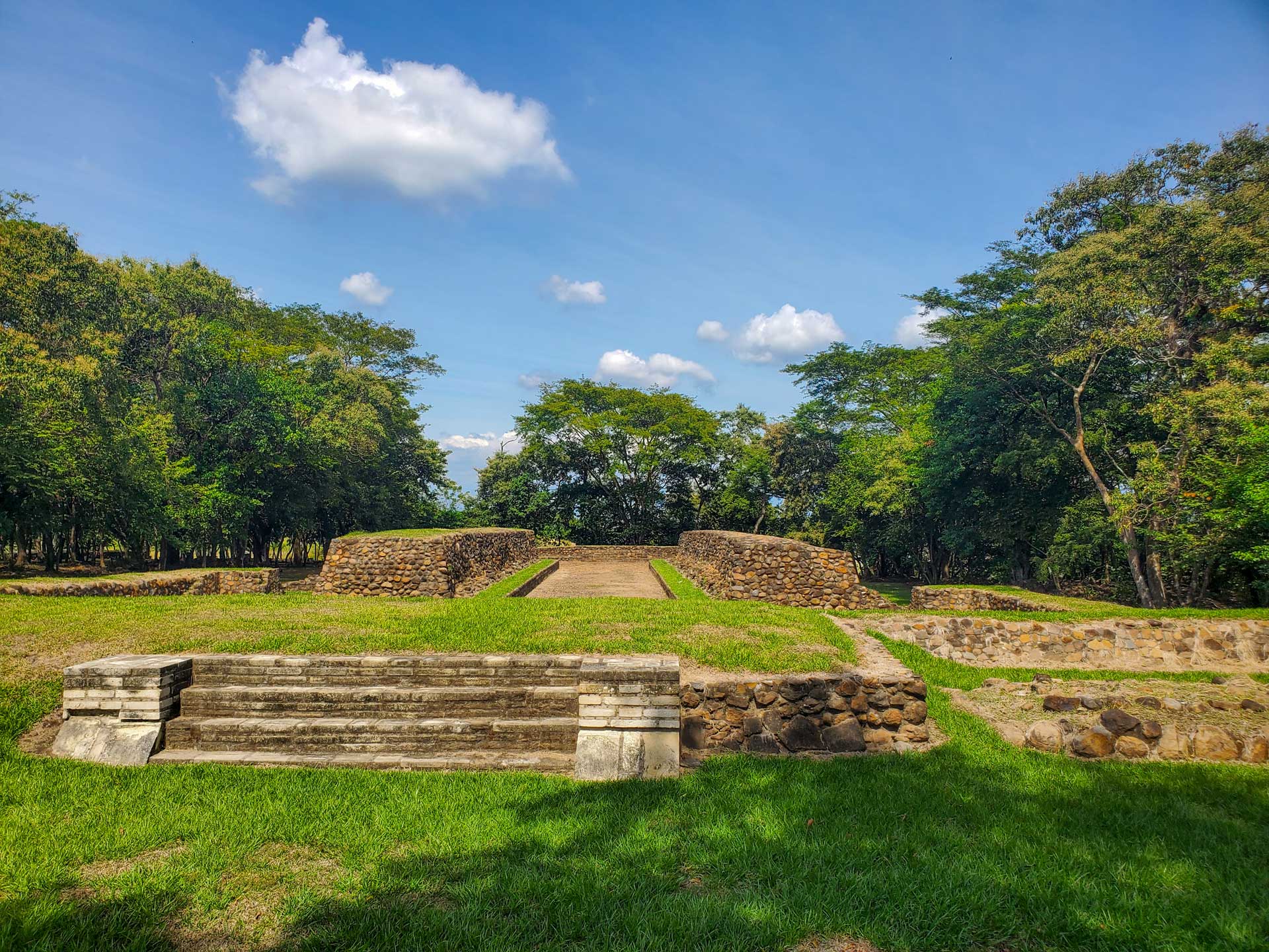 Parque Arqueológico Cihuatán