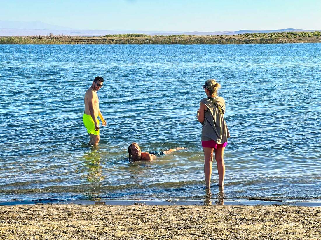 Aydar lake