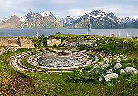 Spåkenes coastal fort